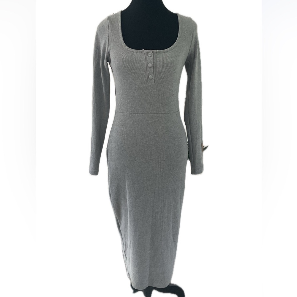 Pretty Little Thing Chic Gray Buttoned Scoop Neck Knit Midi Dress